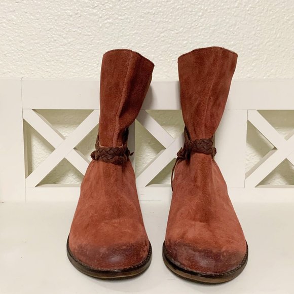 Anthropologie Latigo Dosha Suede Booties in Rust Size 7.5 - Picture 3 of 10